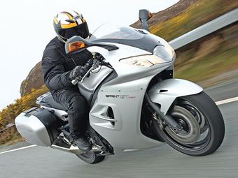 TRIUMPH SPRINT GT 1050 (2010-on) review