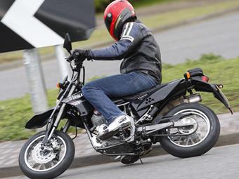 KAWASAKI D-TRACKER 125 (2010-on) review