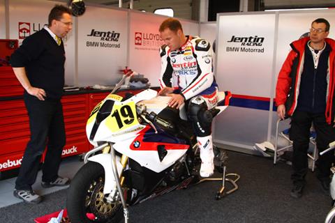 Brogan and BMW move to BSB class for Thruxton