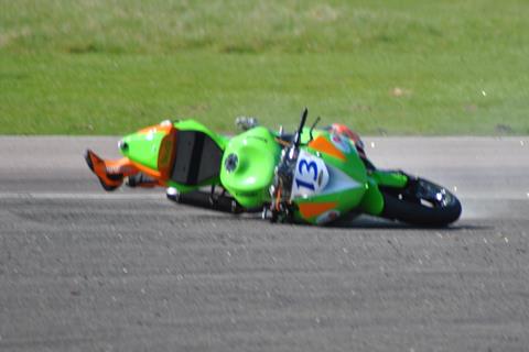 Thruxton BSB thrills and spills!