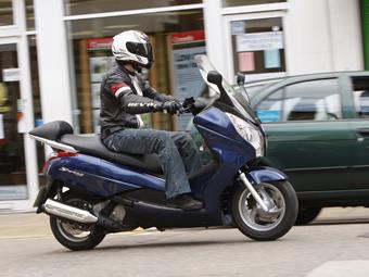 HONDA S-WING 125 (2007-on) review