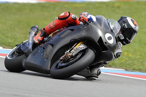 Brno Test: Jorge Lorenzo fast on 2011 prototype Yamaha