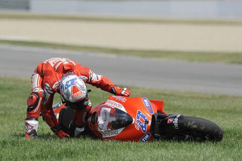 Indy MotoGP: Crash extends Casey Stoner’s winless run