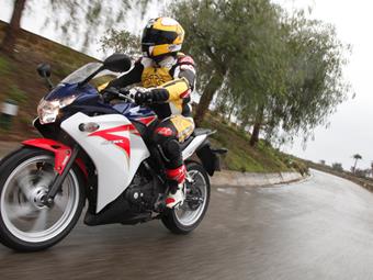 HONDA CBR250R (2011-2013) review