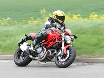 DUCATI MONSTER 1100 (2011-2013) review