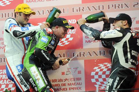 Stuart Easton wins at Macau 