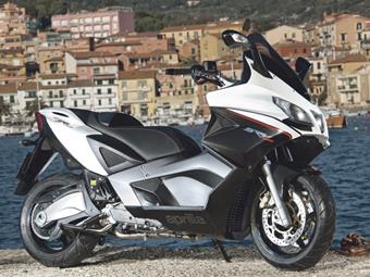 APRILIA SRV850 (2012-2016) review