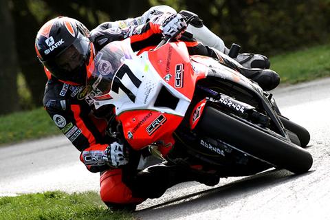 Super seven for Ryan Farquhar at Oliver's Mount