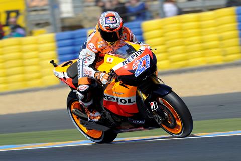 Le Mans MotoGP: Stoner takes pole position