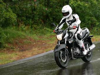 SUZUKI INAZUMA 250 (2013-on) review