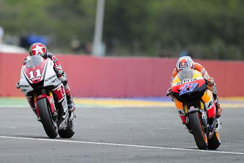 Valencia MotoGP: Casey Stoner ends 800cc era in style