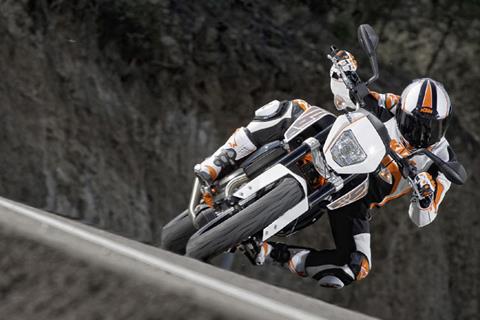 European Junior Cup switches to KTM 690 Duke for 2012