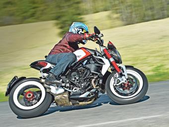 MV-AGUSTA BRUTALE 800 DRAGSTER RR (2014-2017) review