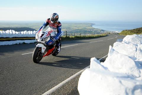 Isle of Man TT: McGuinness Victorious