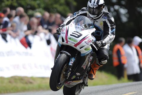 Dunlop wins opening Southern 100 race