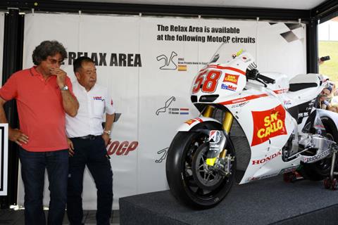 HRC presents RC212V to Marco Simoncelli’s family