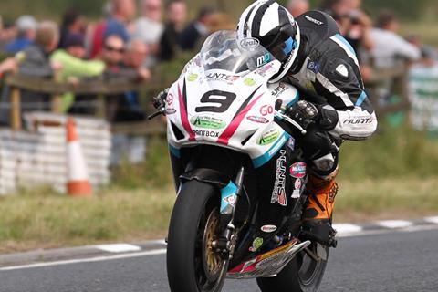 Michael Dunlop wins Dundrod 150 Superbike race