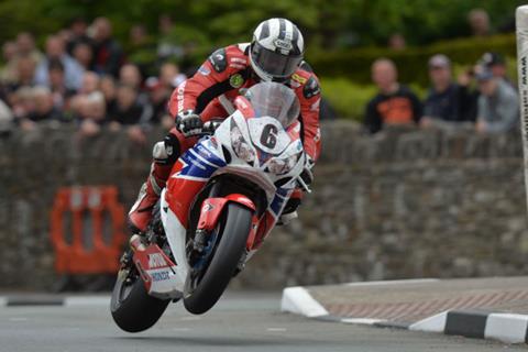 Isle of Man TT: Dunlop takes first Superbike TT win