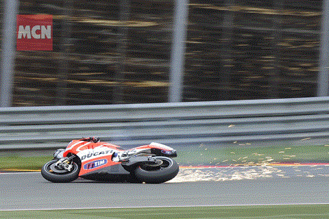 Andrea Dovizioso wrecks new Ducati chassis