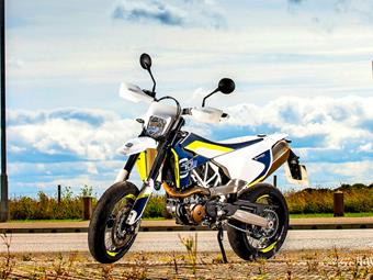 HUSQVARNA 701 SUPERMOTO (2015-on) review