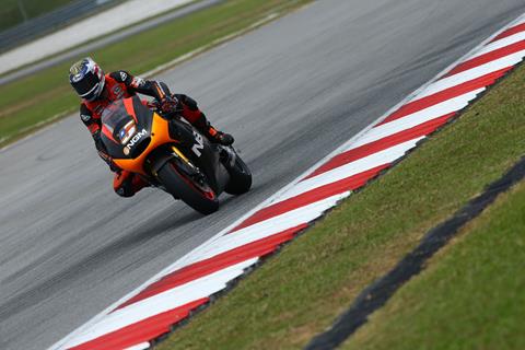 Colin Edwards not stressed by gap to Aleix Espargaro