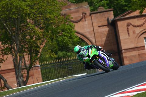 Ellison fast despite fighting for fitness at Oulton