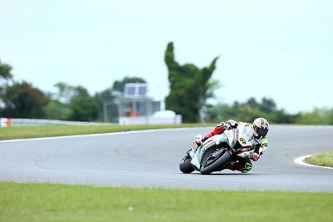 BSB Snetterton: Shakey demolishes lap record pace on way to pole