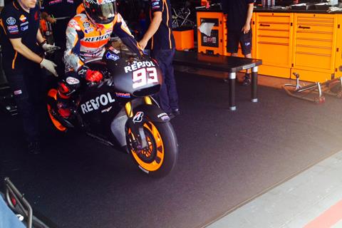 First pics: Marc Marquez tests 2015 Honda RC213V