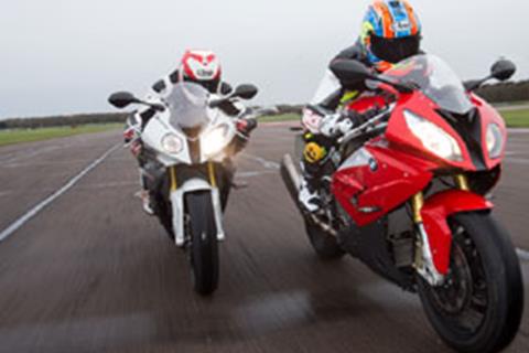 Video: New vs old BMW S1000RR dyno and top speed