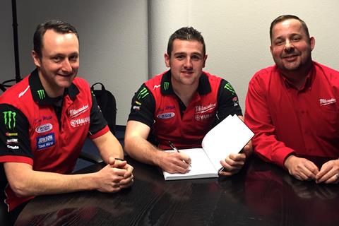 Michael Dunlop to ride new R1 Yamaha in 2015