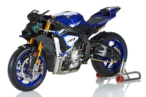 Video: Close up look at new Yamaha R1