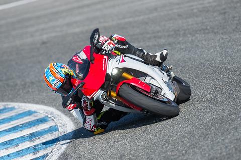 Video: Yamaha R1 onboard at Jerez