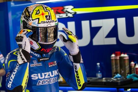 Espargaro fastest as Suzuki debuts new engine