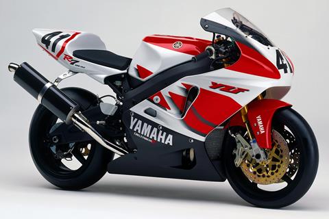 Classic or crusher? Yamaha YZF-R7 OW02