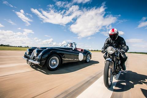 Video: Velocette Venom vs Jaguar XK120 Roadster