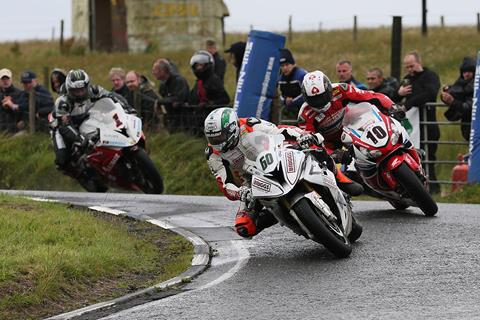 Hickman finishes off the day with superbike win