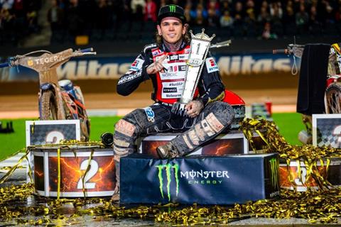 Brit Woffinden cruising towards speedway world crown