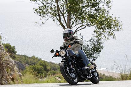 HARLEY-DAVIDSON SPORTSTER 883 Iron (2015-2021)