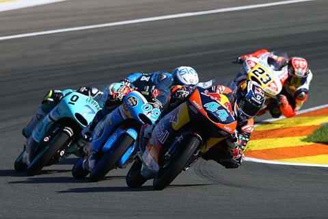 Oliveira takes final Moto3 victory of 2015