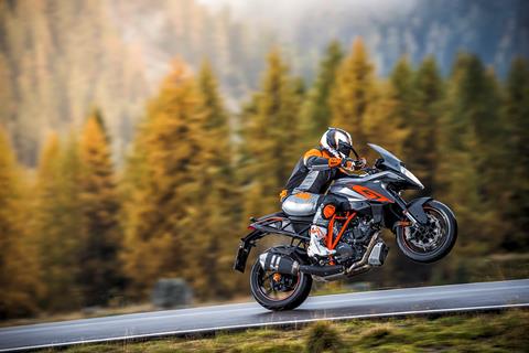 MILAN SHOW: KTM debut aggressive 1290 Super Duke GT