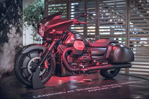 Moto Guzzi’s mad bagger