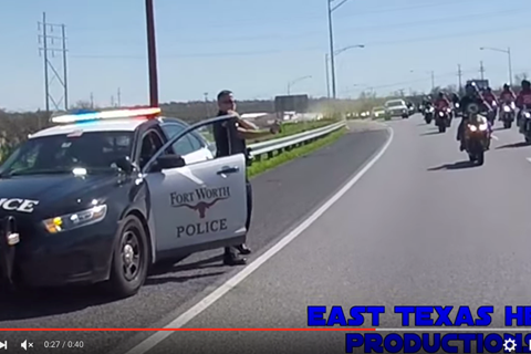 Video: Texas police officer pepper sprays passing motorcyclists