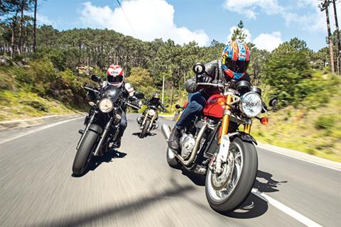 Video: Best new retros - Triumph Thruxton R v BMW R nineT Sport v Yamaha XJR1300