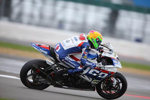 Iddon and Tyco BMW lead the opening day of 2016 BSB