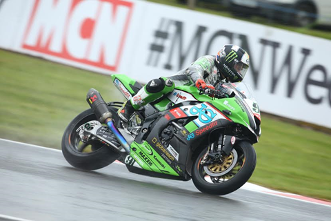 Haslam takes pole in dramatic qualifying 