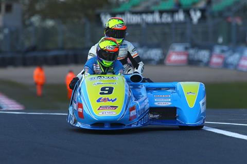 Passenger Hawes impressed with Walker sidecar debut