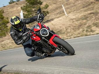 DUCATI MONSTER 937 (2021-on) review