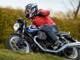 MOTO-GUZZI V7 (2021-on) review