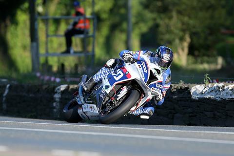 Hutchinson ups ante with 130mph lap on second night