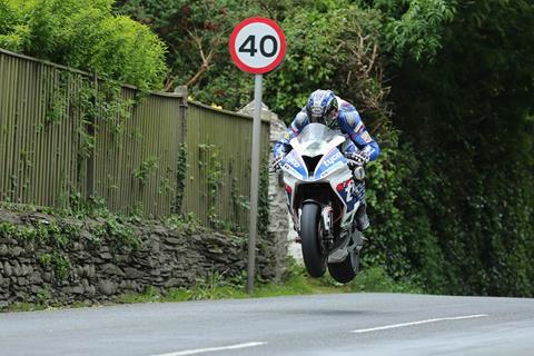 TT 2016: Hutchinson forced to settle for second